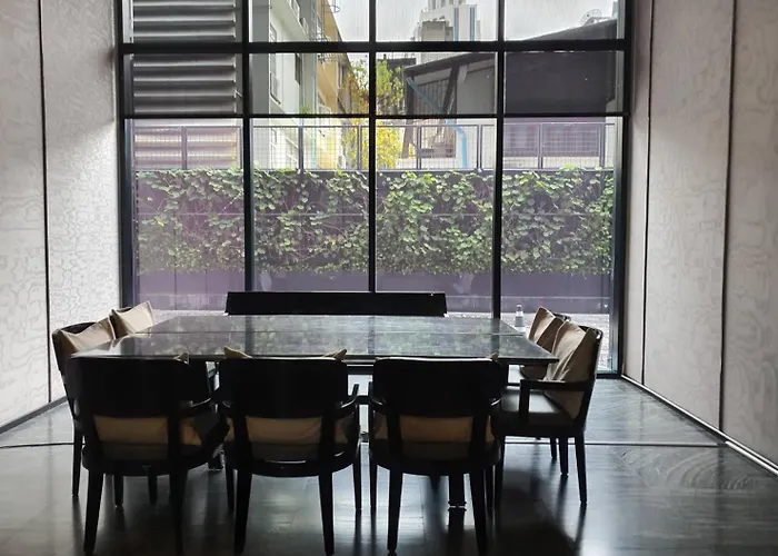公寓 Soi Cowboy Terminal 21 One Minute Walk To Bts And Mrt Coworking Meeting And Desk And Office Chair *